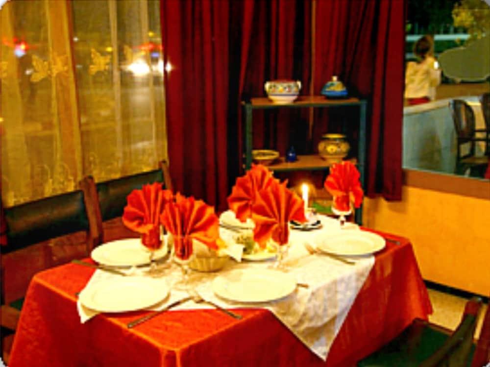 Hotel Les Palmiers Agadir Bagian luar foto