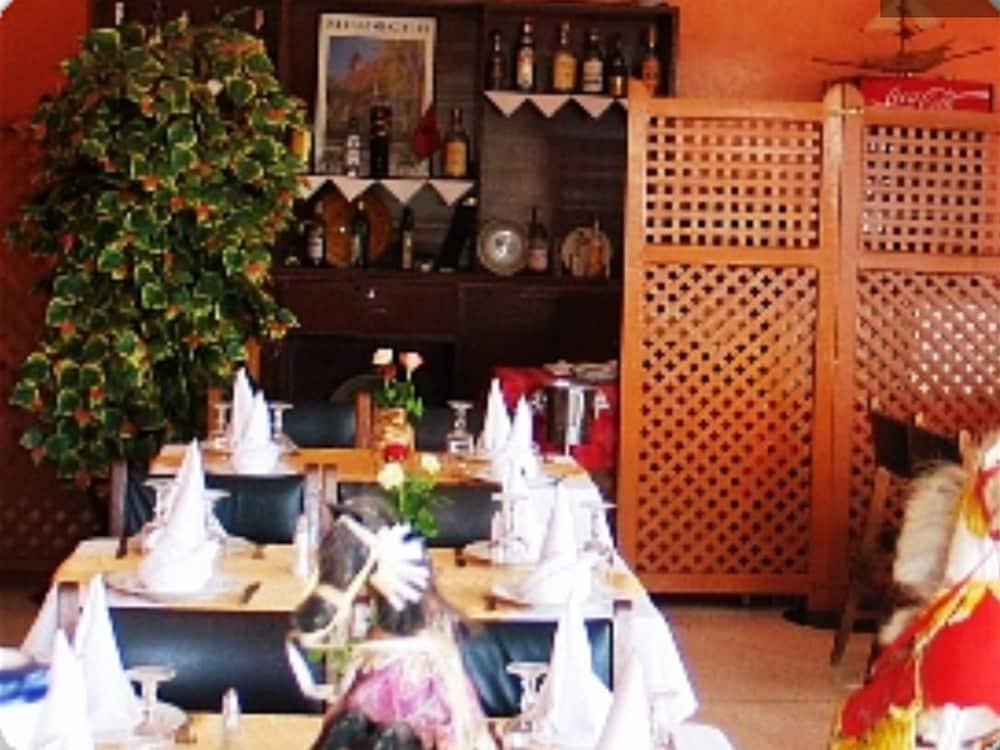 Hotel Les Palmiers Agadir Bagian luar foto