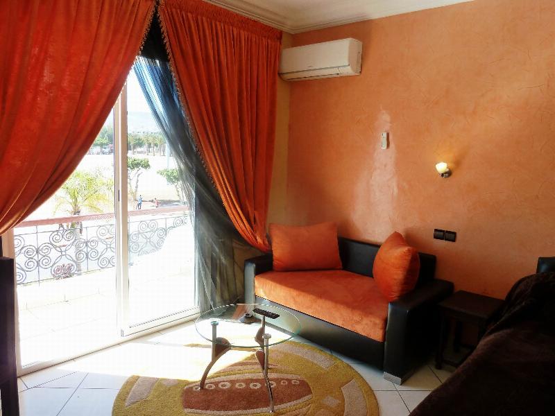 Hotel Les Palmiers Agadir Bagian luar foto