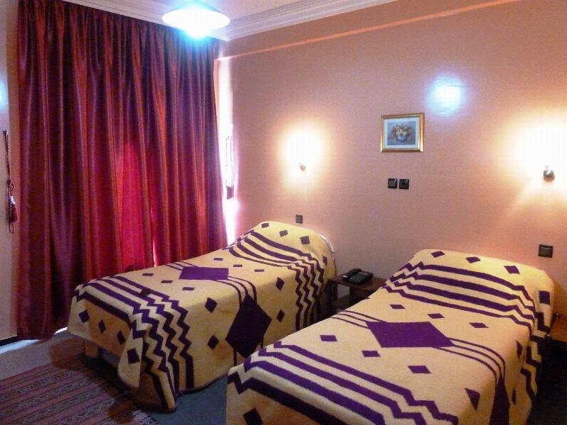 Hotel Les Palmiers Agadir Bagian luar foto