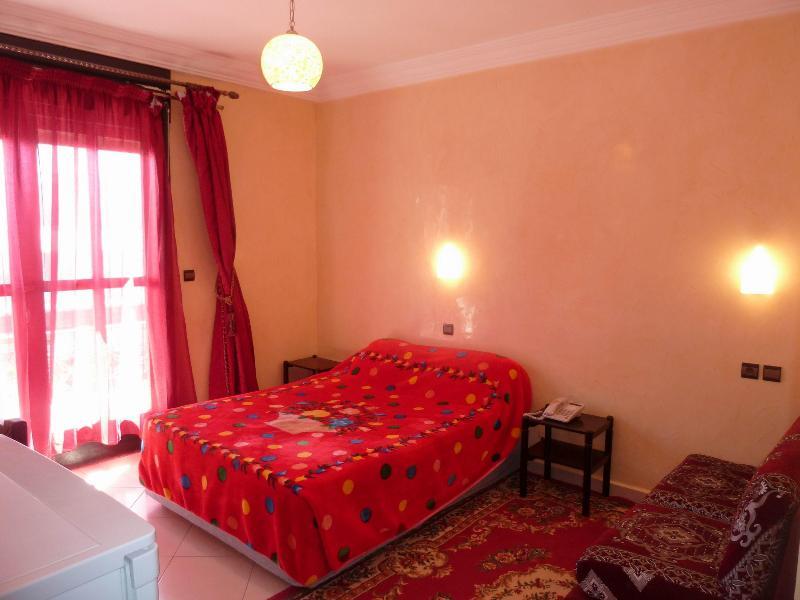 Hotel Les Palmiers Agadir Bagian luar foto